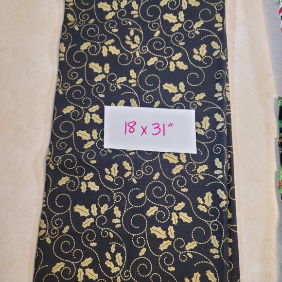 Cotton Fabric Lot Christmas Holly Green Red Floral Print 7 Pc Quilting Crafts - Picture 8 of 16